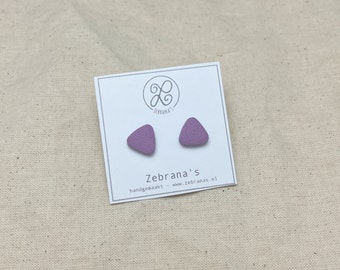 Triangle clay stud earrings in LAVENDER PURPLE | spring collection 2024 | with stainless steel (stainless steel) stud earrings | Zebranas