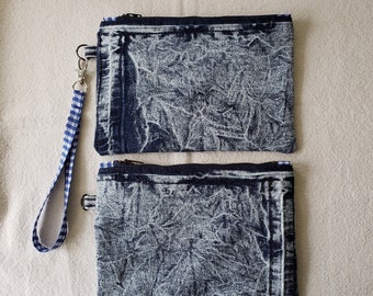 Denim zipper pouch, acid wash Recycled Jeans, Hand sewn item, perfect gift, wristlet, gift for her, Blue gingham lining, pencil case