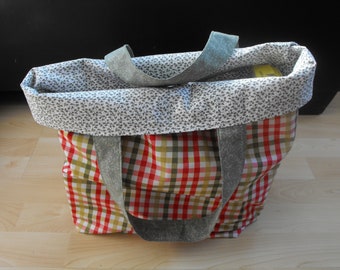 Reusable Grocery/Shopping Tote bags, reversible, washable, Fabric bag, Eco-friendly, hand sewn bags, cotton market bag, red green plaid