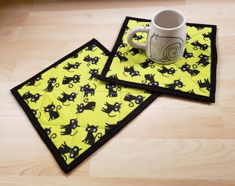 Scaredy cat quilted mug rug, hot pad, potholder, table mat, cat lovers