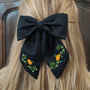 Noeud pour cheveux en lin brodé main citrouille - Halloween darkcottagecore witches