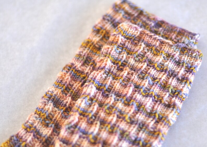 Women/'s Handknit Socks in Sassafras