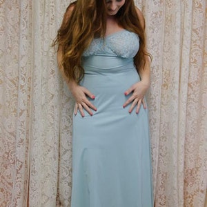 1950s nylon gown by Kickernick Restwear in size 34