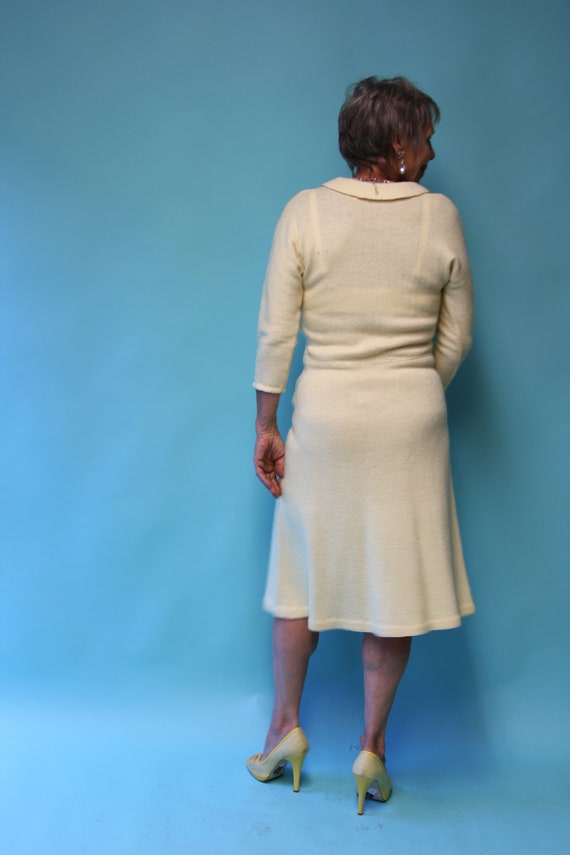 1940's Classic Soft Yellow Knit Wool Dress with S… - image 10