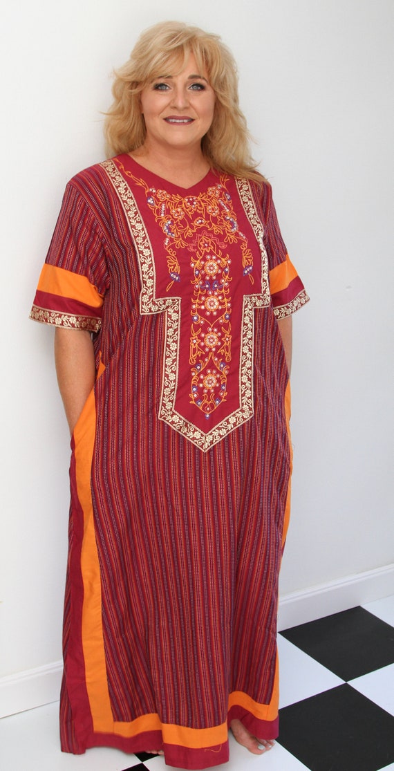 Vintage Kaftan with pockets by Christian - size M - image 1