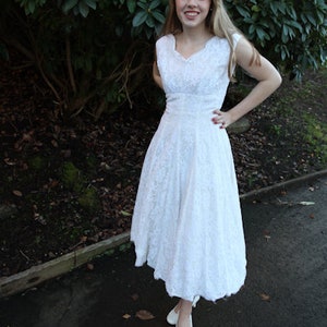 1950&#39;s White Lace Cocktail Dress or Bridesmaid Dress