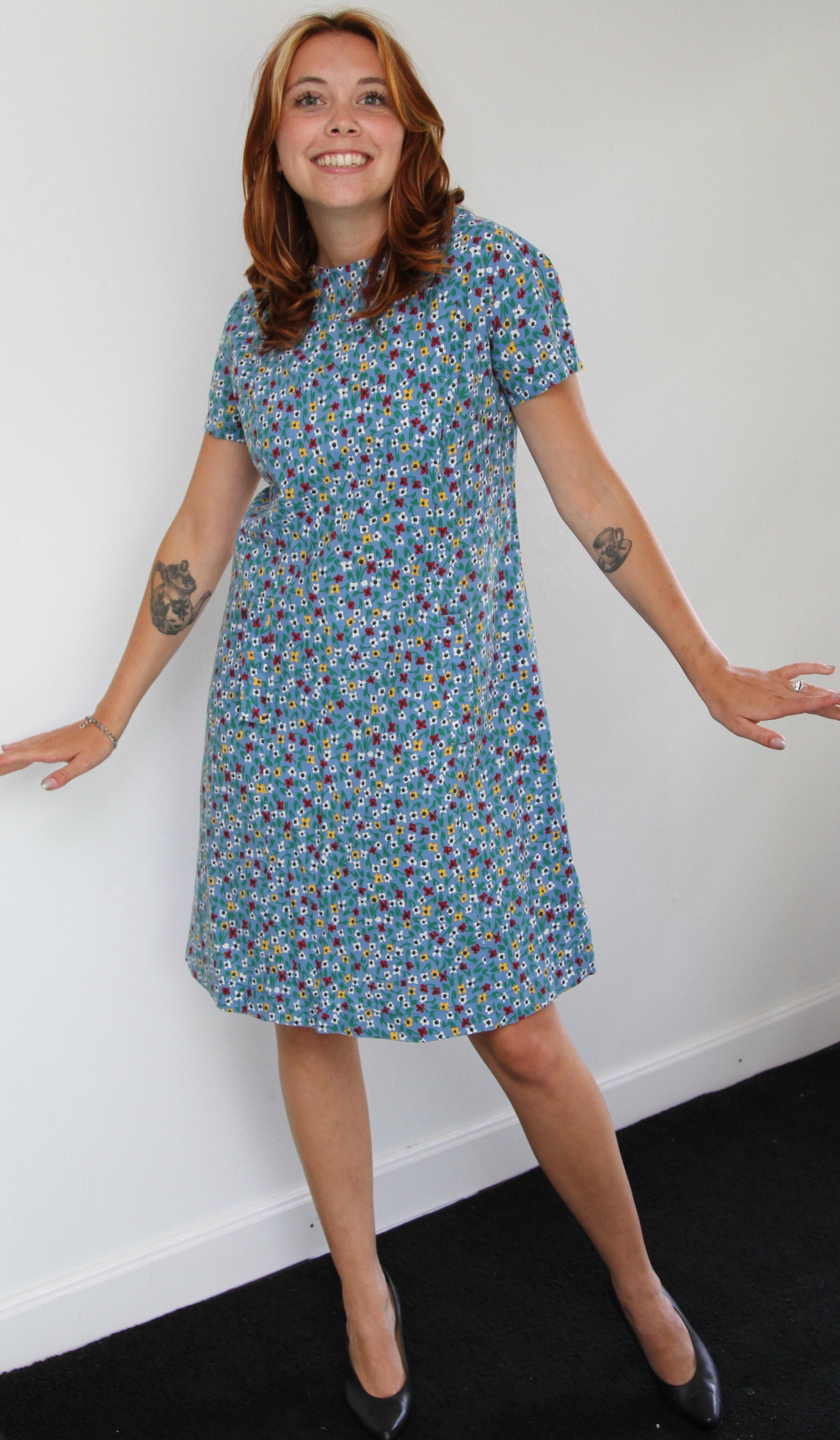 Vintage Cotton Day Dress with Metal Zipper and Short Sleeves