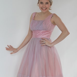 Mid Century Cocktail Dress in Size 9