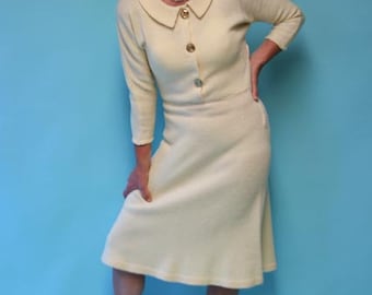 1940's Classic Soft Yellow Knit Wool Dress with Side Metal Zipper,  and 3/4 Length Sleeves