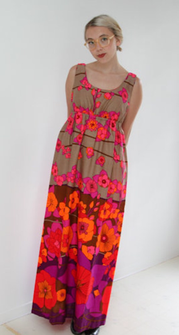 1970's Empire Waist Pomare Tahiti Honolulu Hawaii