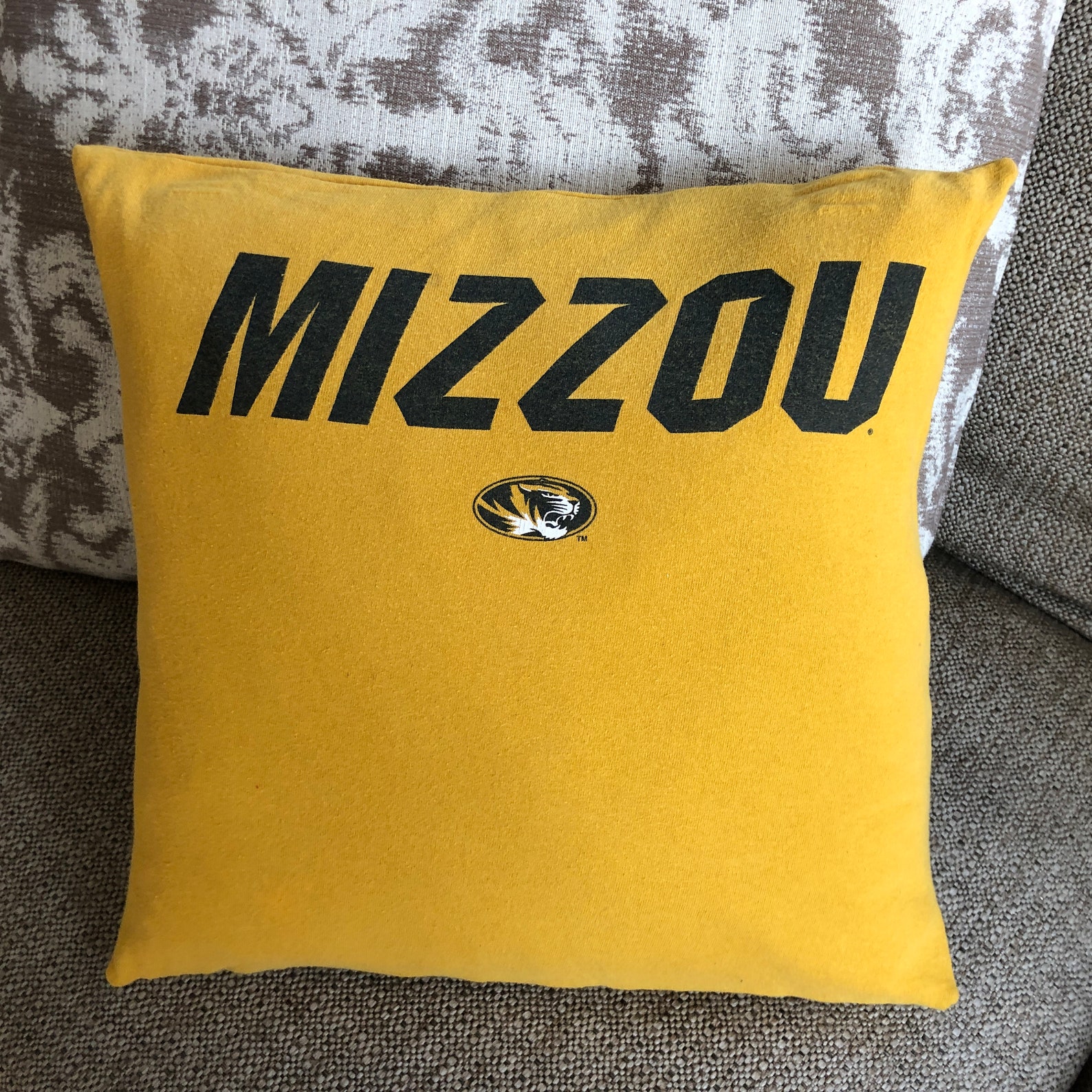 University Missouri Mizzou Pillow Cover vintage t shirt throw | Etsy