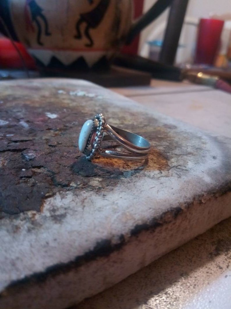 Size 7 Navajo Native American Southwestern sterling silver white buffalo double band silver beads ring