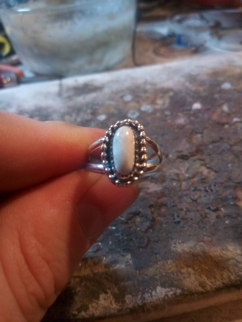 Size 7 Navajo Native American Southwestern sterling silver white buffalo double band silver beads ring