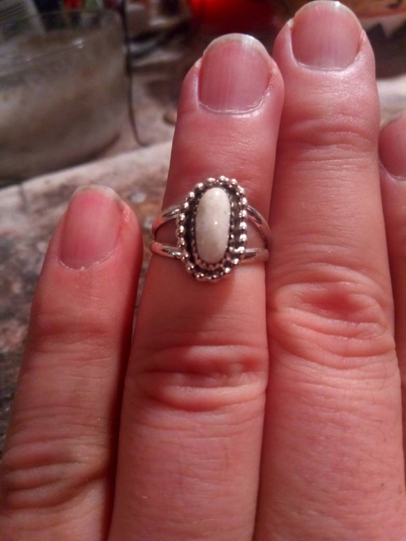 Size 7 Navajo Native American Southwestern sterling silver white buffalo double band silver beads ring