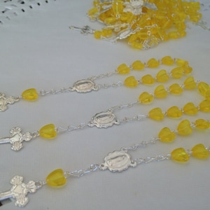 25pc mini rosary Baptism favors Citrine Yellow tiny hearts/ silver plated christening favor/ decade/ baptism favor