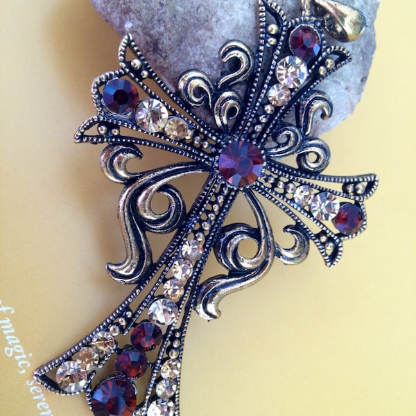Verziertes Kreuz Strass und Kristalle / verziertes Kreuz / Halskette Kreuz / messing Ton