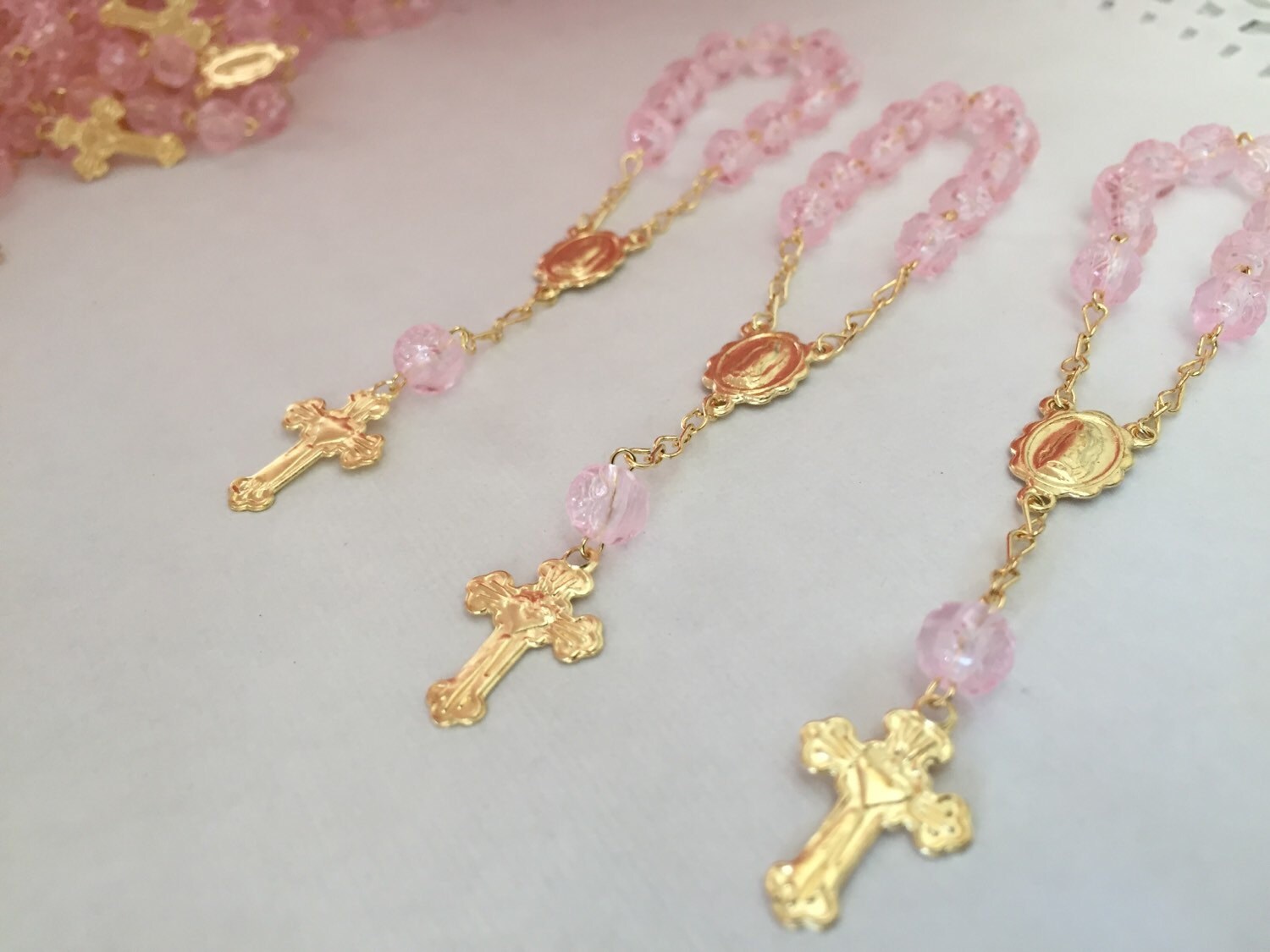 WUMONI24 Pcs Pink Glass Mini Rosary Favor for Baptism/Christening/First  Communion/Quinceanera/Wedding/Recuerdos de Bautizo