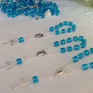 60  blue baptism favors / communion favor/ mini rosaries/ christening favors / finger rosaries/ recuerditos