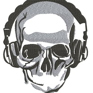 cráneo de hombre en auriculares Diseño de bordado de máquina