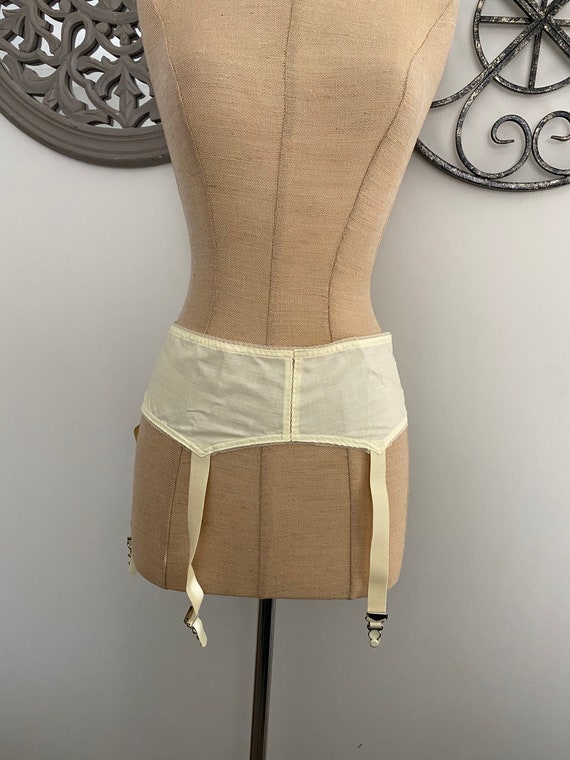 vintage garter belt yellow Gem