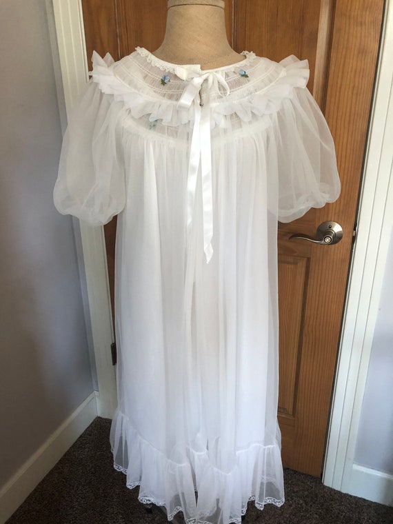 Vintage Miss Elaine White Bridal Peignoir Set