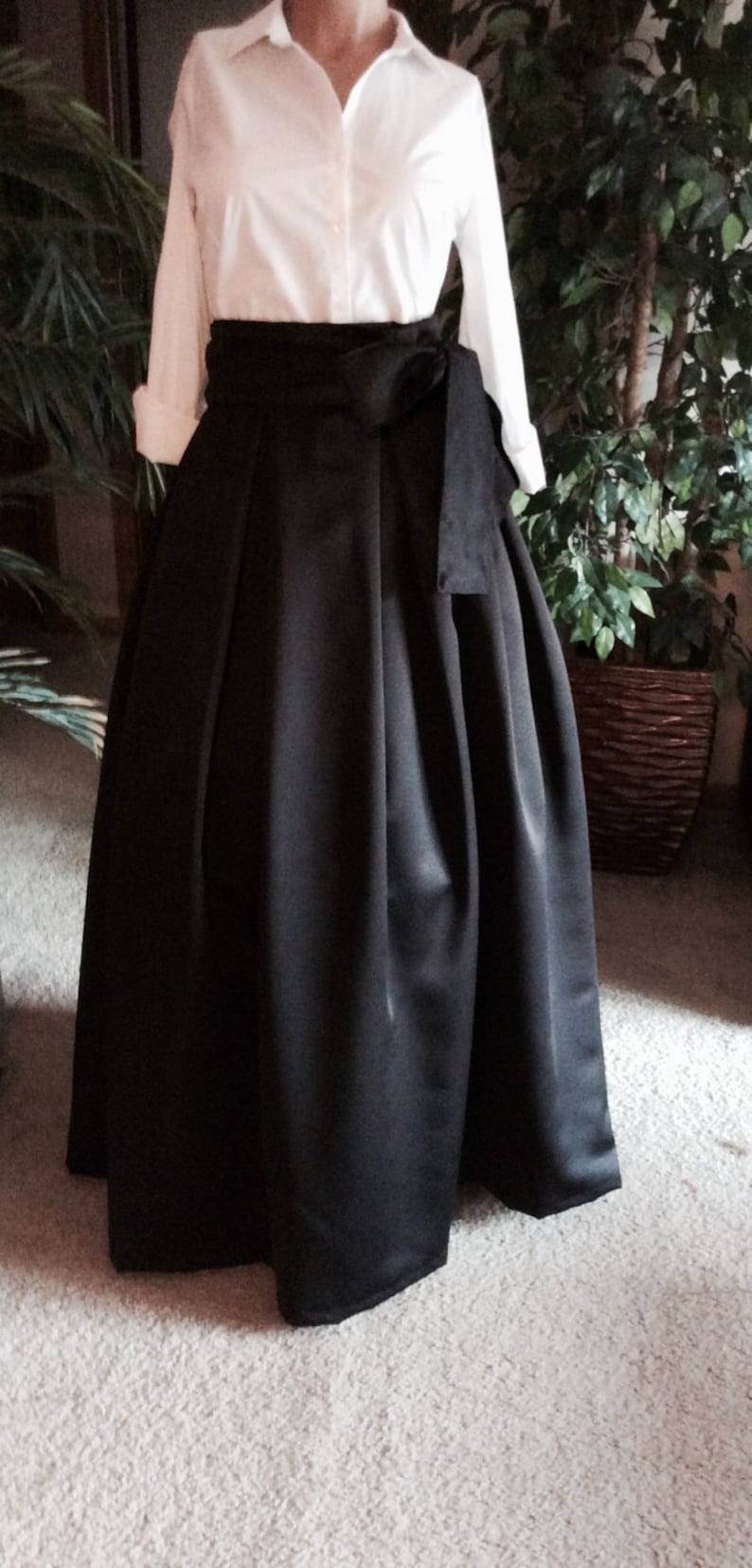 bridesmaids Formal wear FIT AND FLARE Box pleats Maxi skirt Great for all occasions . wedding Great for parties Prom