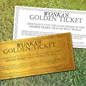 Puede incluir: Un billete dorado con el texto "Wonka's Golden Ticket" y un mensaje de Mr. Willy Wonka. El billete está sobre un fondo de hierba verde.