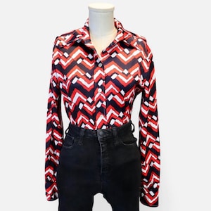 Vintage 1970s Dark Navy Blue, Red, and White Psychedelic Geometric Wave Button Down Blouse Top, Size Medium