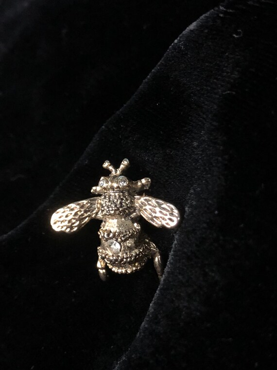Vintage 1960s Small Brass Gold-Toned Bumble Bee w… - image 2