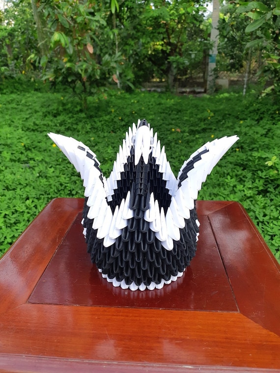 Big And Solid 3d Origami Swan Made Out Of Triangle Pieces 116 Paper Of 120 Gsm Only For 3990 Usd Free Shipping Every Where