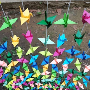 1.000 papieren kraanvogelslinger, gemengde kleuren, printpapier, ophanging/bruiloft/feestdecoratie, voor USD 240,00, gratis expresverzending overal