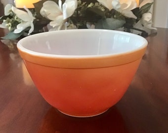 small pyrex bowls
