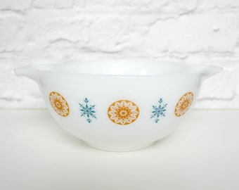 Morning Star Pyrex, Vintage Pyrex, Vintage Kitchen Bowl, 1970s Pyrex, Pyrex Mixing Bowl, 1970s Kitchen, JAJ Pyrex, Pyrex Cookware, Snowflake