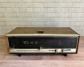 Vintage Rich s Solid State AM FM Radio Alarm Clock Flip Numbers Dial