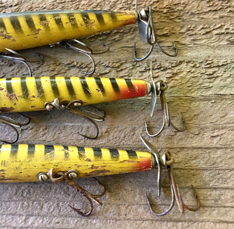Download Sports Outdoor Recreation Vintage Smithwick Devils Horse Yellow Stripe Wood Fishing Lure Set Of Three 3 Toys Games