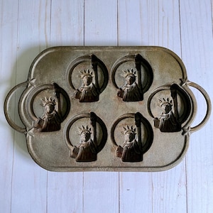 Vintage Rowoco Cast Iron Statue of Liberty Baking Mold Pan
