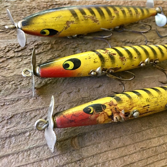Vintage Smithwick Devils Horse Yellow Stripe Wood Fishing Lure Set