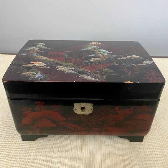 Vintage Japanese Lacquerware Tiered Jewelry Music Box