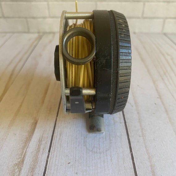 Vis De Pied Pour Moulinet Mitchell 710 – Pièce Détachée 85379 – Reel Foot Screw