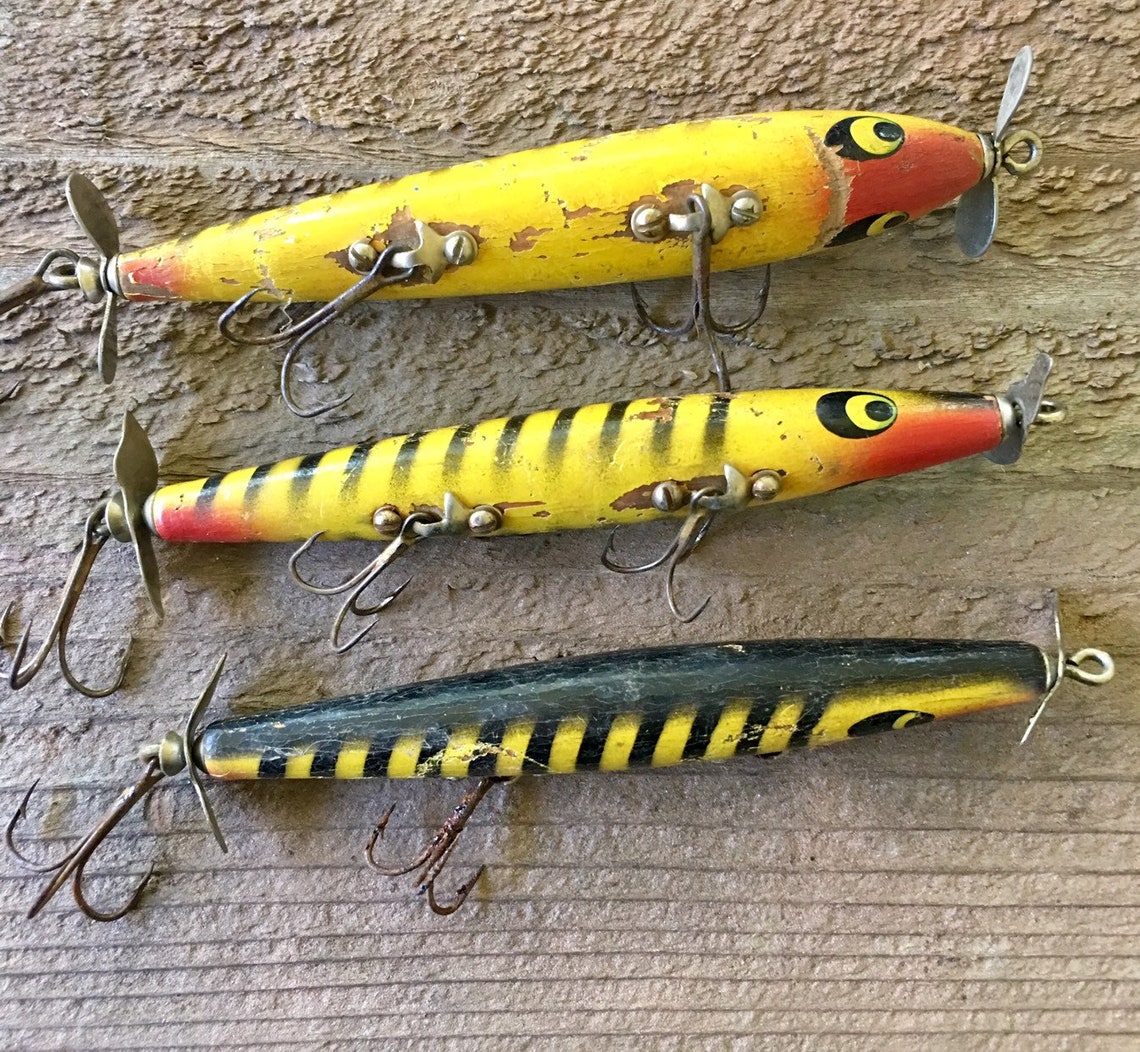 Vintage Smithwick Devils Horse Yellow Stripe Wood Fishing