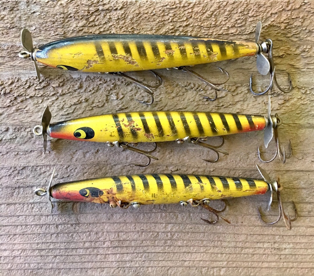 Vintage Smithwick Devils Horse Yellow Stripe Wood Fishing Lure Set