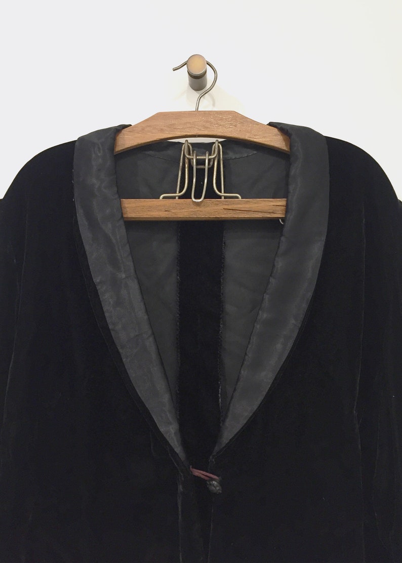 Vintage 1920s Style Black Velvet Jacket Cropped