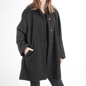 1970s Vintage Grey Wool Greatcoat Overcoat Winter Autumn Coat for Women