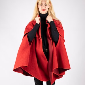 1970s Vintage Red Poncho Wool Winter Cape  Autumn Overcoat Mantel Greatcoat Coat for Women