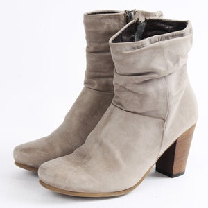 US8.5 Vintage Grey Beige Leather Western Cone Heel Round Nose Boots for Women size EU 39 UK 6.5 US 8.5