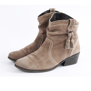 Vintage Suede Ankle Boots: Beige Brown Leather Fringed Tassels (US 9.5 / EU 40)
