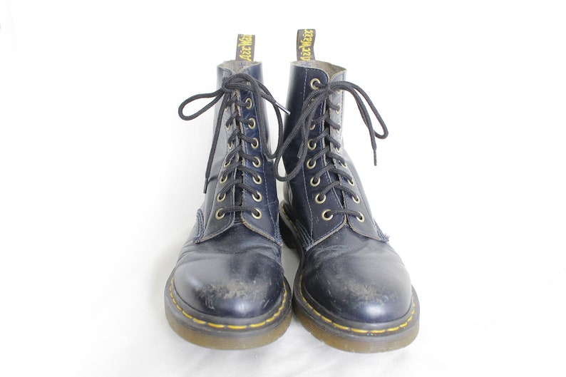 US7 Dr Martens Vintage Dark Navy Blue Leather Doc Martens Boots EU38 US7 UK5 for Women