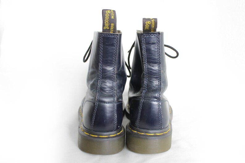 US7 Dr Martens Vintage Dark Navy Blue Leather Doc Martens Boots EU38 US7 UK5 for Women