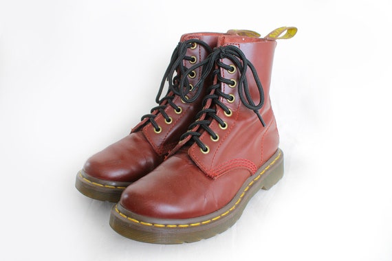 US5 Dr Martens Vintage Burgundy Leather Doc Marten