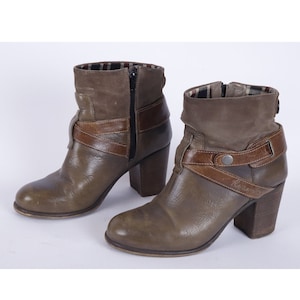 Vintage Brown Leather Ankle Boots: Block Heel Buckle Detail (US 8 / EU 38)